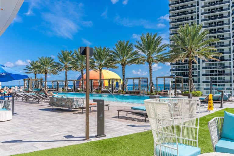 Luxury Living on the Beach with Resort Amenities - Ferienwohnung Hollywood