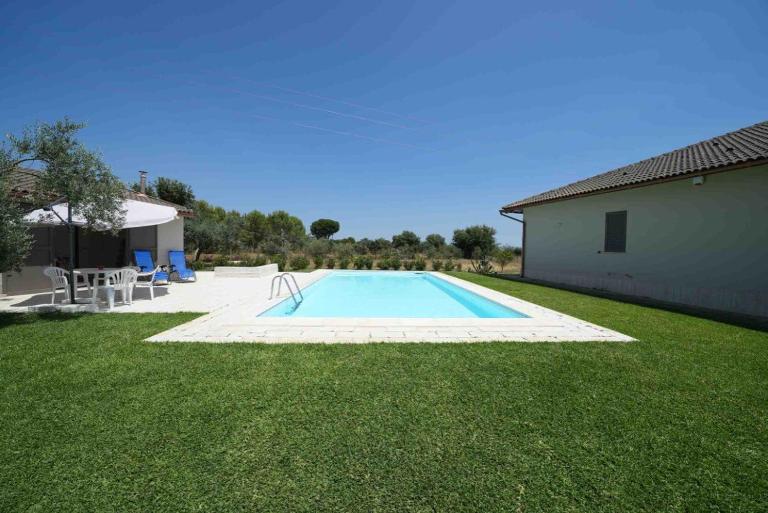 Accogliente villa con piscina - B&B Caltagirone