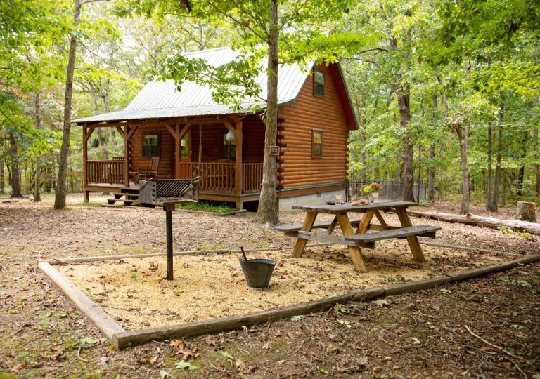 Cabin in the Woods | Fire Pit, BBQ | Near Trails - B&B Mentone