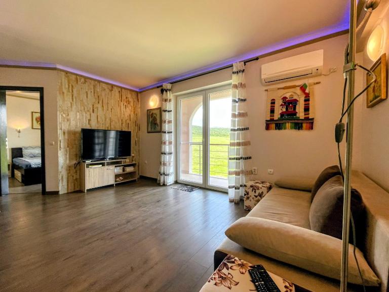 Апартамент Елегант - спа комплекс Аква Терми - B&B Krasnovo