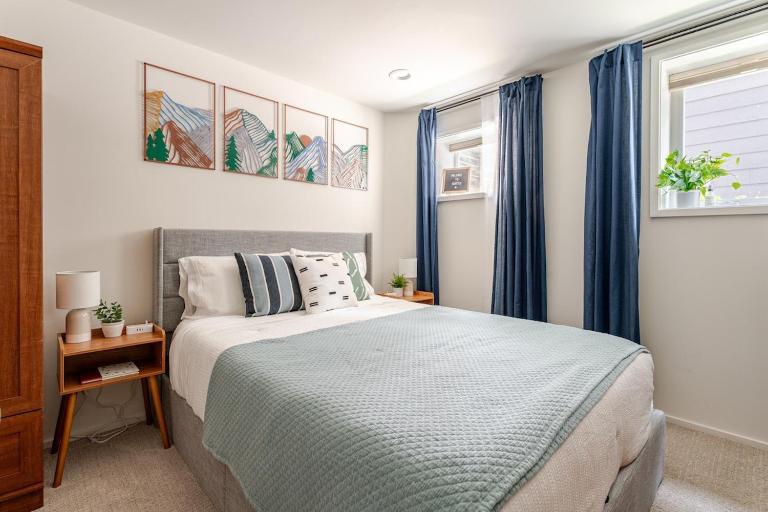 Brand New Studio, Reserved Parking, Walkable - B&B Seattle