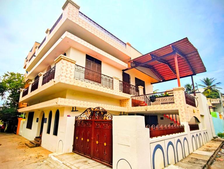 Sri Lakshmi Villa - 700m to Arunachalam Temple - B&B Tiruvannamalai