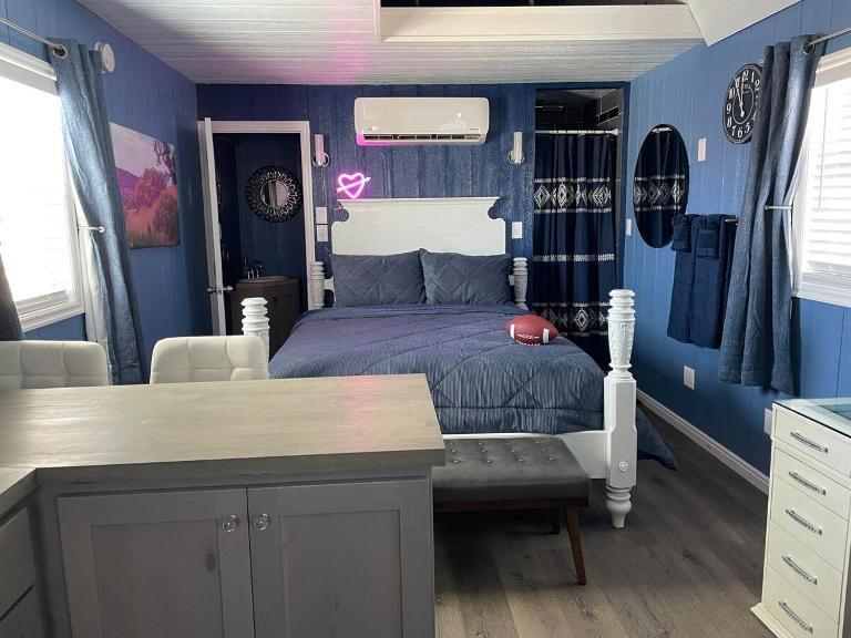 Denim and Diamonds - Ferienwohnung Cane Beds