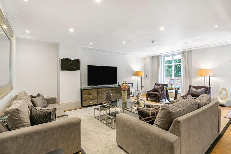 Exclusive Two-Bed Flat on Iconic Park Lane PL15A - Chambres d'hôtes Londres