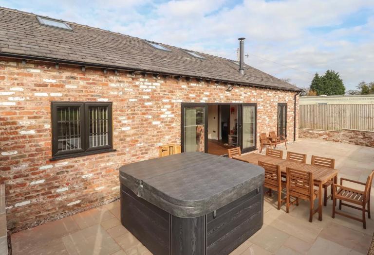 The Parlour - B&B Helsby