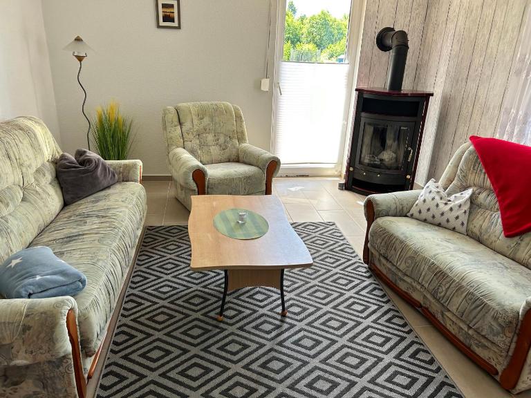Ferienwohnungen am Wald - B&B Lütow