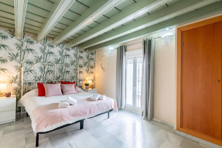 Edomus San Jacinto Duplex - B&B Sevilla