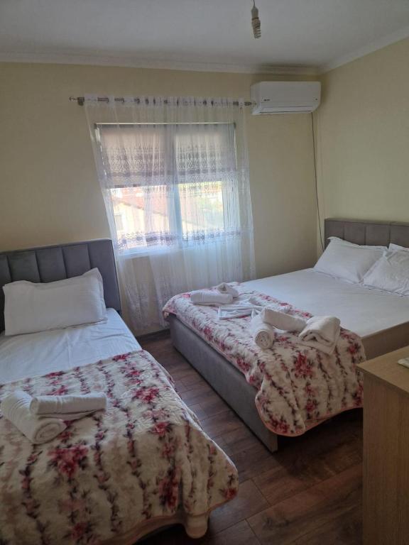 Central Apart Permet - Ferienwohnung Permet