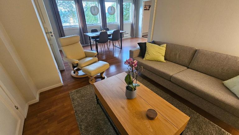 Private, Comfortable, 70 sq m - Ferienwohnung Tromsø