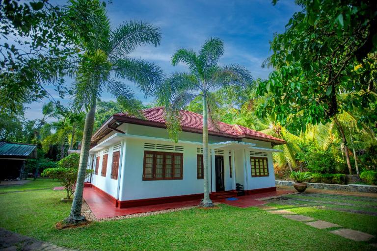 VILLA POG - Ferienwohnung Dodampe