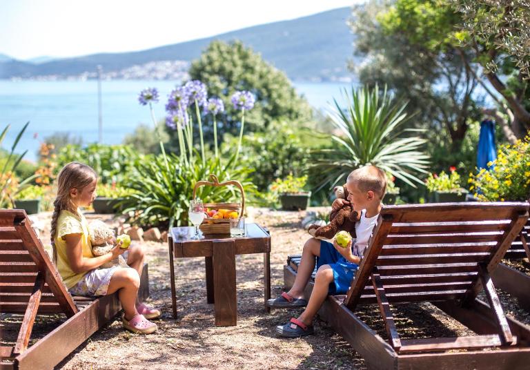 Apartments and Bungalows Mimoza Baošići - B&B Herceg Novi