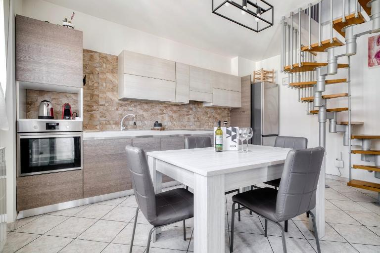 Humanitas & Forum - Beautiful Modern Apartment - B&B Rozzano