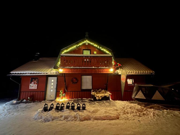 Camp Caroli Villa Aurora - Ferienwohnung Jukkasjärvi