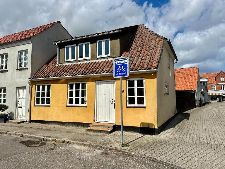 Kaj Munks Gade 19 - 3 værelses - 98m2 - Chambres d'hôtes Maribo