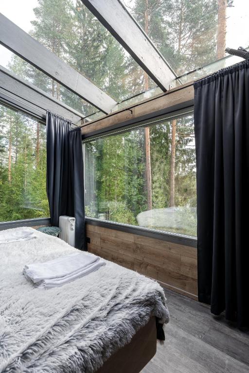 Koskisviitti 3 - Private Lakeside Suite with Terrace - B&B Laukaa