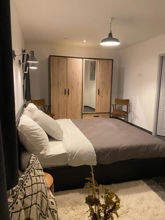 chambre privée avec SDB - Chambres d'hôtes Parthenay