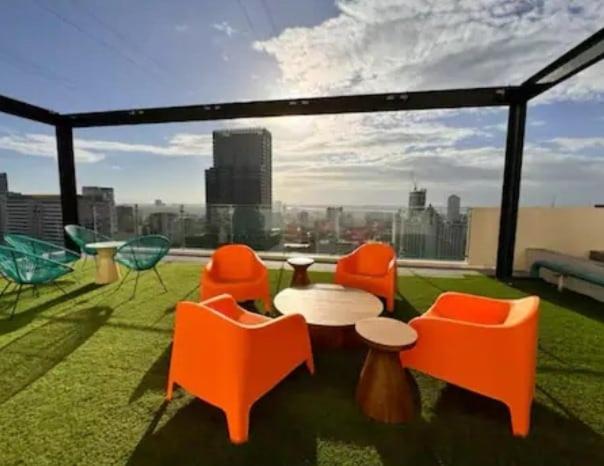 Moon Penthouse - B&B Cebu City