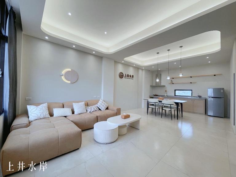 Shangjing Waterfront Hotel - Bed and Breakfast Dongshan