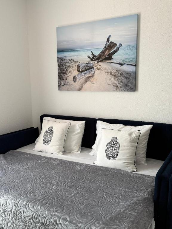 Cozy Studio Budvablue with Pool - Parking - Bed and Breakfast Budva
