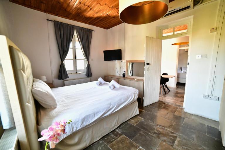 Laouri Traditional 2-Bedroom in Kalopanayiotis - B&B Kalopanagiótis