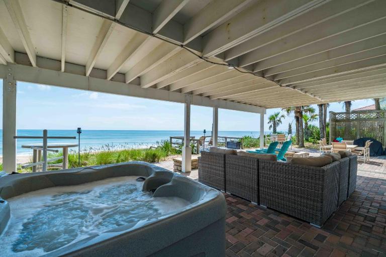 Oceanfront Hot Tub Putting Green Fire Pit - B&B Ponte Vedra Beach