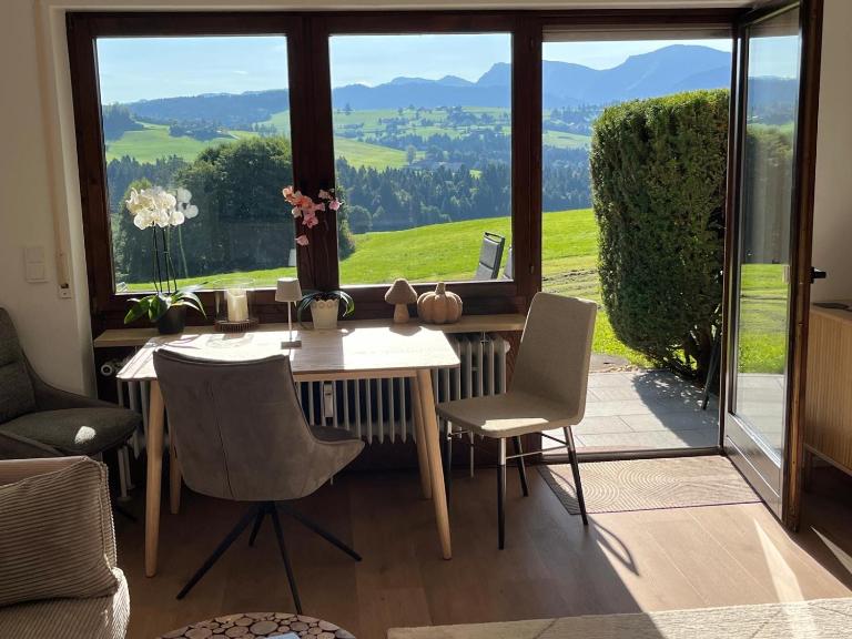Neu - Ferienwohnung Allgäuparadies - Traumhafte Aussichten mitten in der Natur des Westallgäus - B&B Oberreute