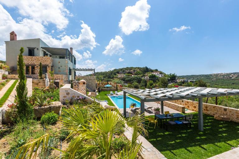 ERONDAS Cretan Country Villas - B&B Achládes