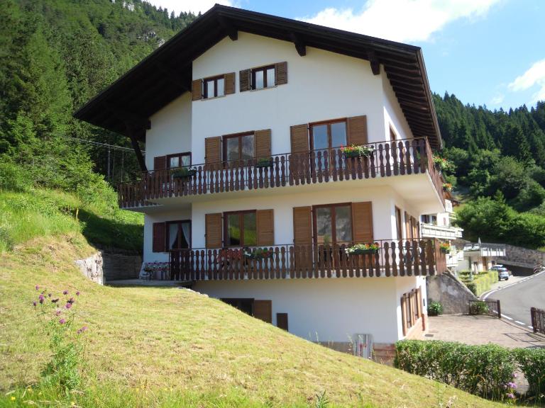Appartamenti Rosenberger - Bed and Breakfast Molveno