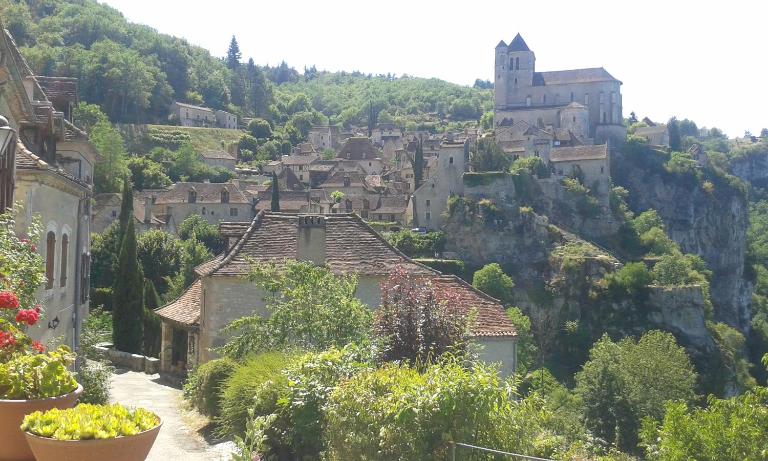 Appartements - Charme, jardin et vue imprenable en plein coeur de St-Cirq - Ferienwohnung Saint-Cirq-Lapopie