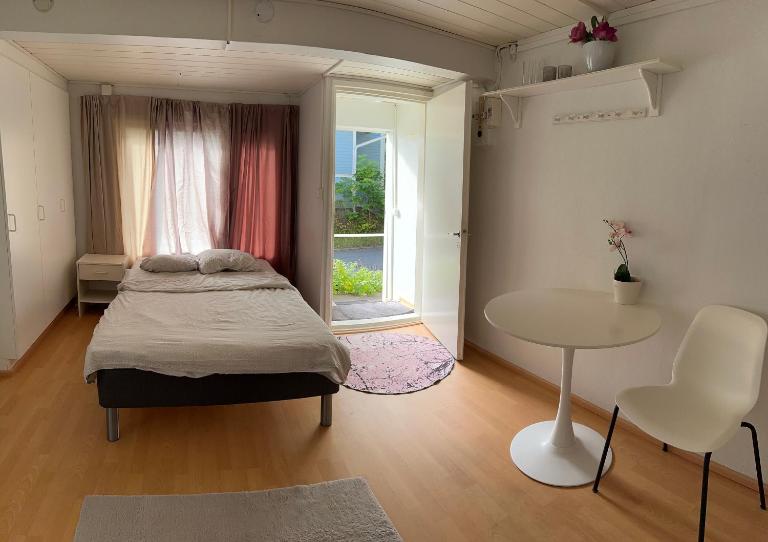 Wooden house studio 1 km from river Turku - Bed and Breakfast Turku