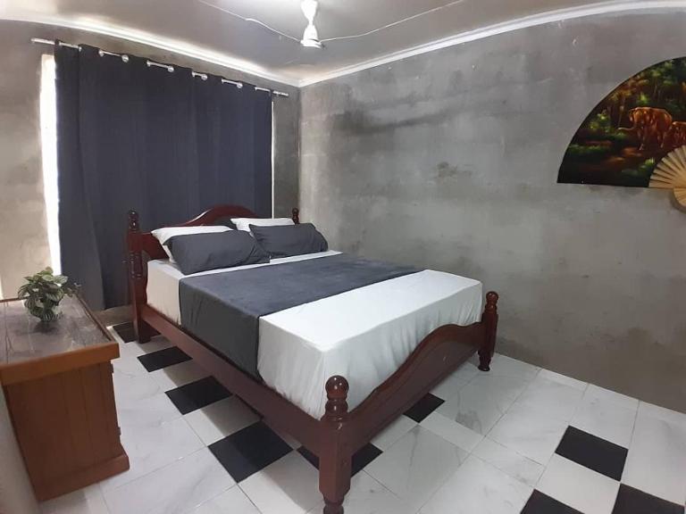 Entire 2 -Bedroom Apartment with Extra Sleeping Area and Living Room, Kitchen- PORT MORESBY - B&B Puerto Moresby