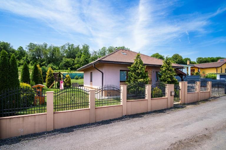 Family Bungalov Banská Bystrica - B&B Banská Bystrica