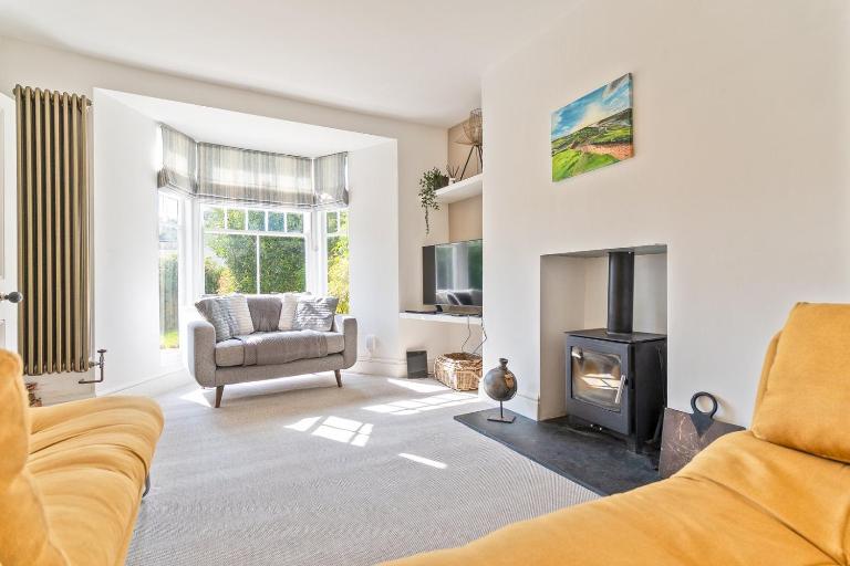 Mumbles Coastal Home - Near Beach & Promenade - Bed and Breakfast Swansea