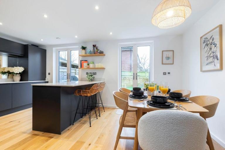 Castleton Villas: Stunning Home with Sauna for 2 - Ferienwohnung Charlton Kings
