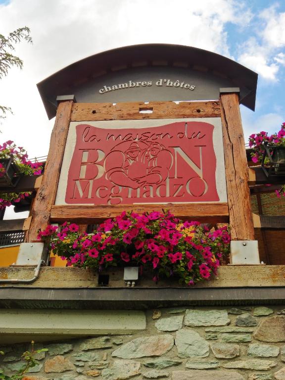 La Maison Du Bon Megnadzo - Chambres d'hôtes Doues