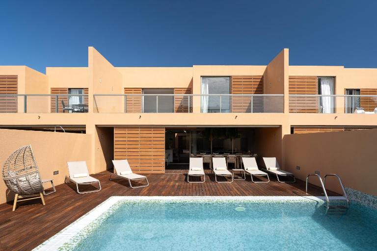 Salgados Premium Beach Villa by DA'Home - Bed and Breakfast Guia