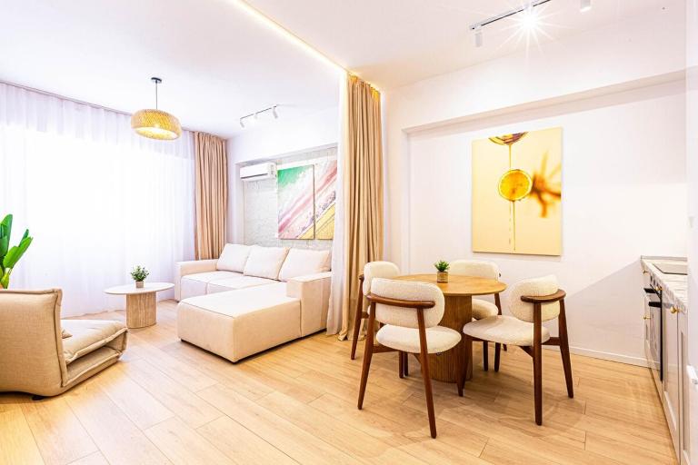 Dhermi's Icon Big, 1BR Ap 5 - Bed and Breakfast Himarë