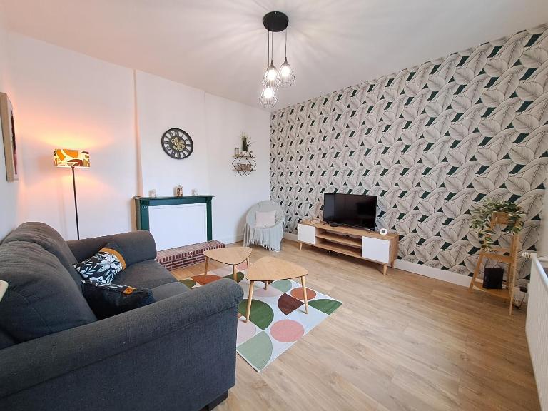 Le 84bis, maison, proche gare, parking, Netflix - Ferienwohnung Laval