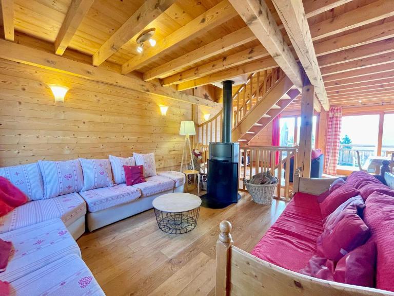 Chalet spacieux pour 15 pers, animaux admis, parking - FR-1-505-75 - Bed and Breakfast Crest-Voland