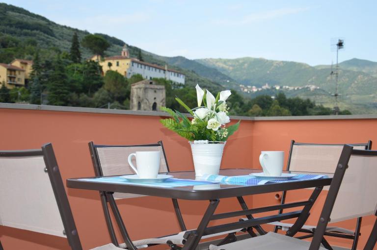 Il Cuore del Borgo - Holiday Home - B&B Borgomaro