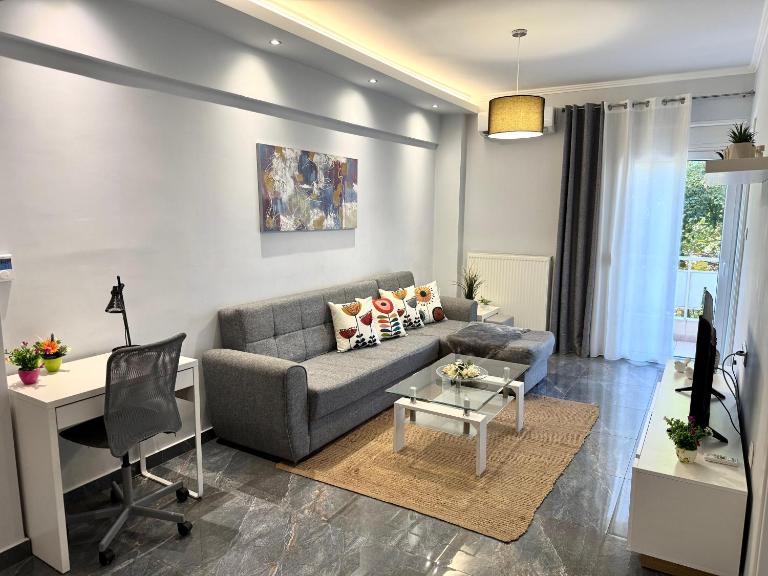 Inu # Wait Fresh and New - B&B Thessaloniki
