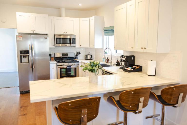 Mid Century Modern - Walk to Dodger Stadium, DTLA - B&B Los Angeles