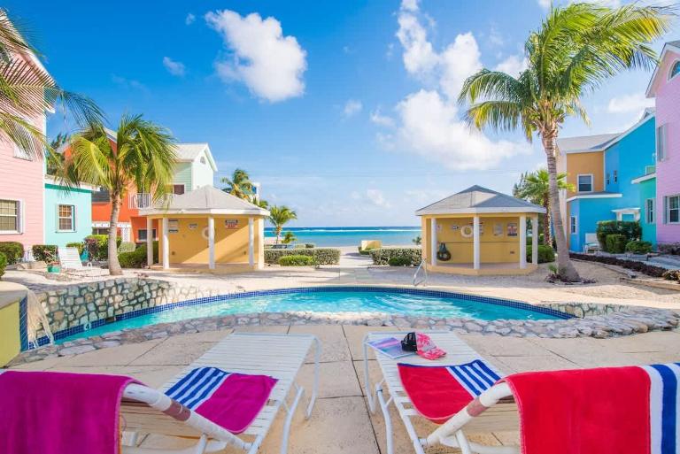 Cayman Paradise Villa #1 - B&B East End