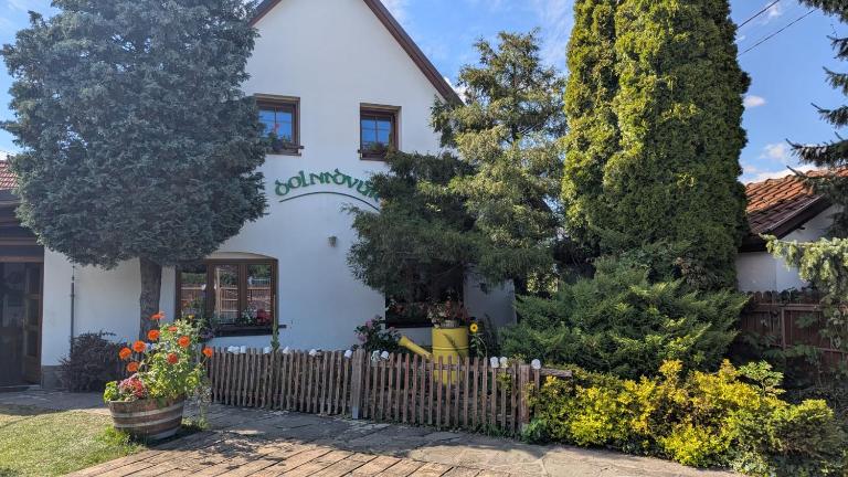 Hostinec a penzion Dolní Dvůr - Bed and Breakfast Veřovice