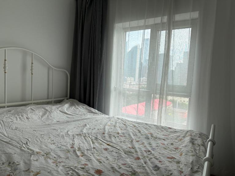 Cozy and Modern Condo near CBD and 2nd Ring Road, Changan Avenue with the view of CITIC Tower - Ferienwohnung Beijing