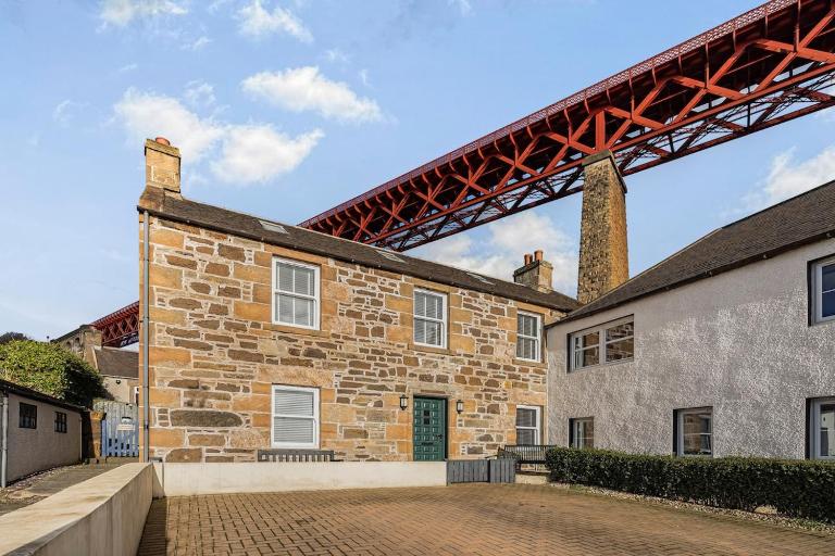 The Old Jail - Iconic Views - B&B North Queensferry