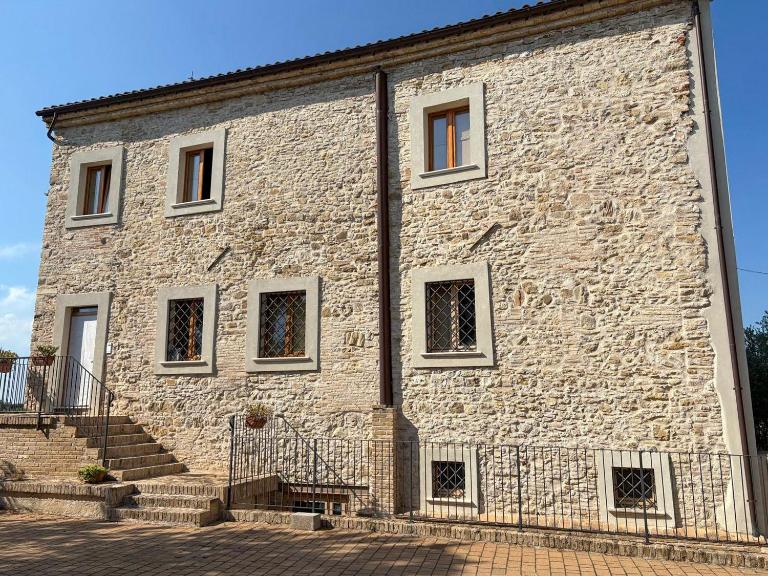 Dimora Le Poiane - B&B Arielli
