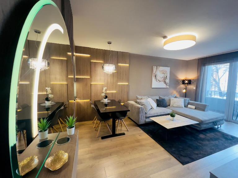 Karzo Property LU 210 Free Garage - B&B Budapest