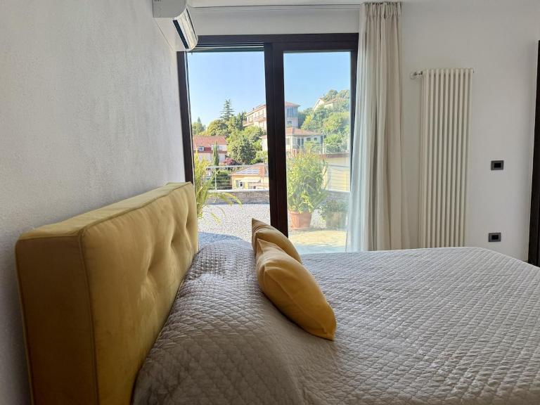 HOST4U - Nuovo Appartamento con Ingresso Indipendente e Parcheggio Privato - Villa Catocce - B&B Imperia