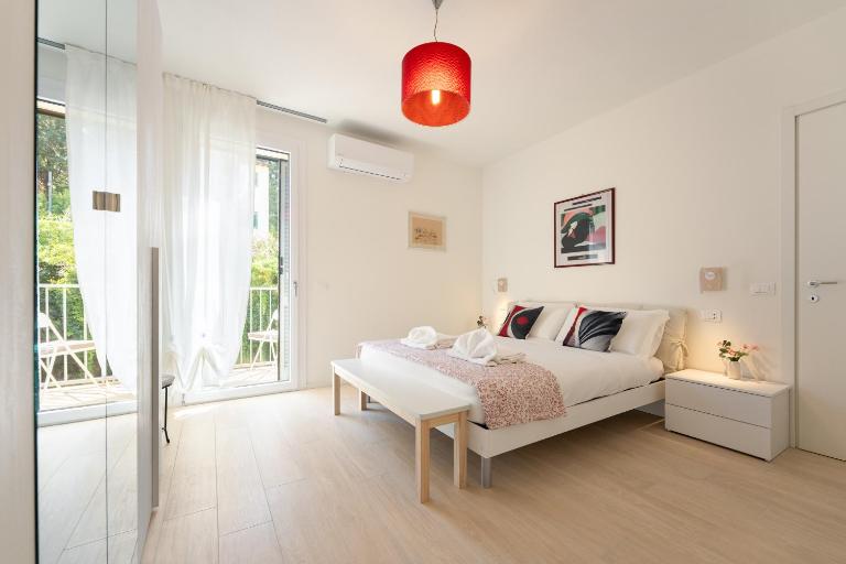 Florence Charming Apartments - Conventino Modern - One-bedroom Flat with Living Area and Garage near Boboli - B&B Florence